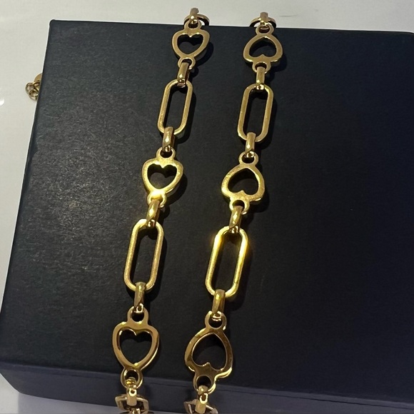 Jewelry - 18k Gold Heart Paperclip Necklace